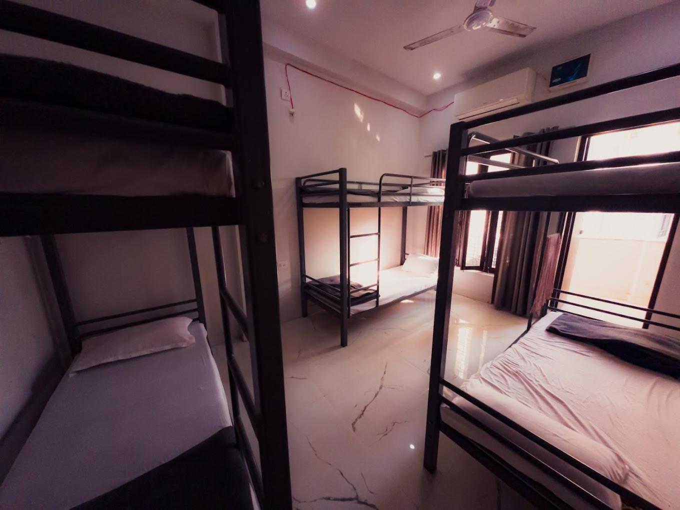 Olt Hostel Рішикеш Екстер'єр фото