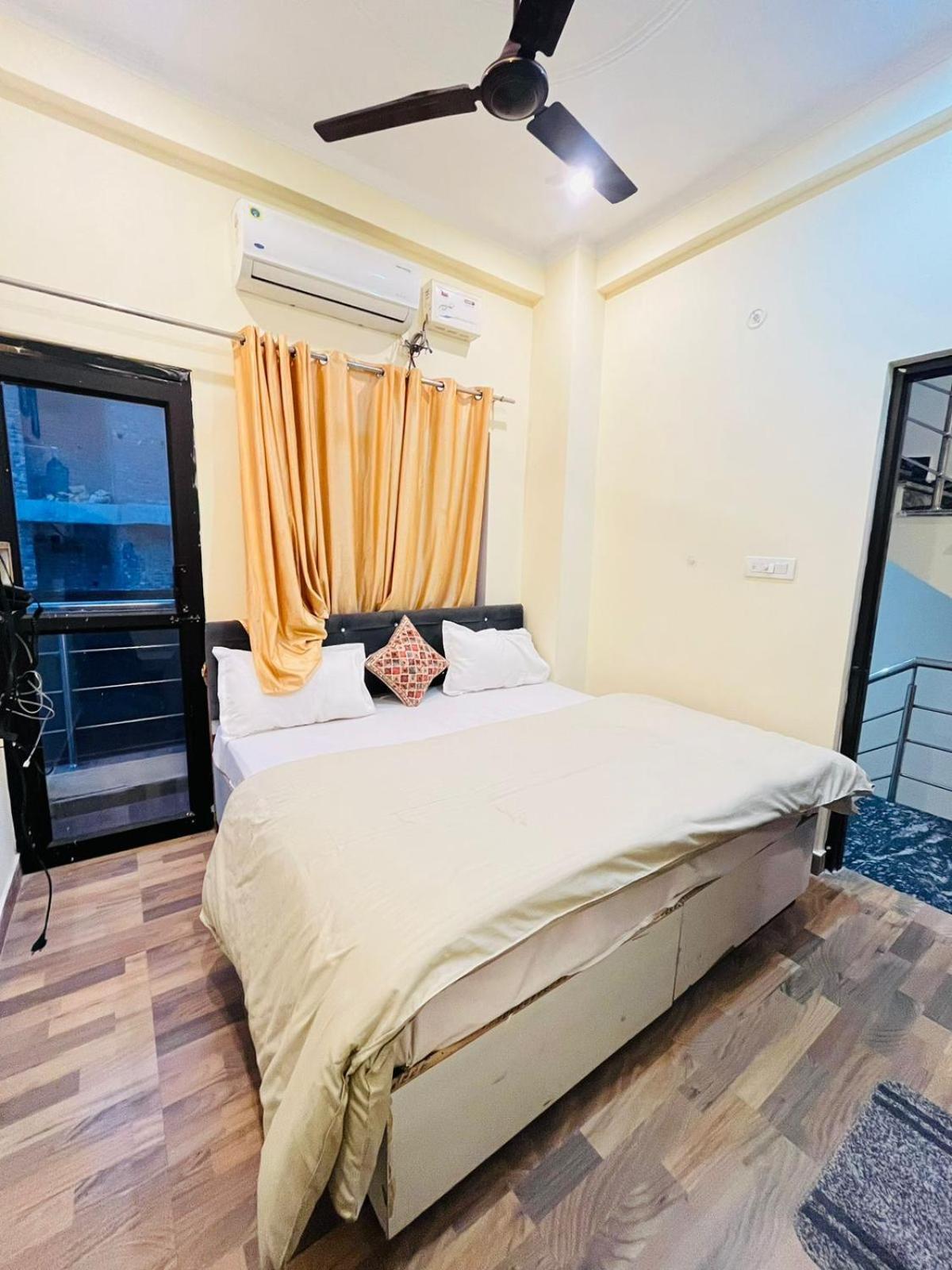 Olt Hostel Рішикеш Номер фото